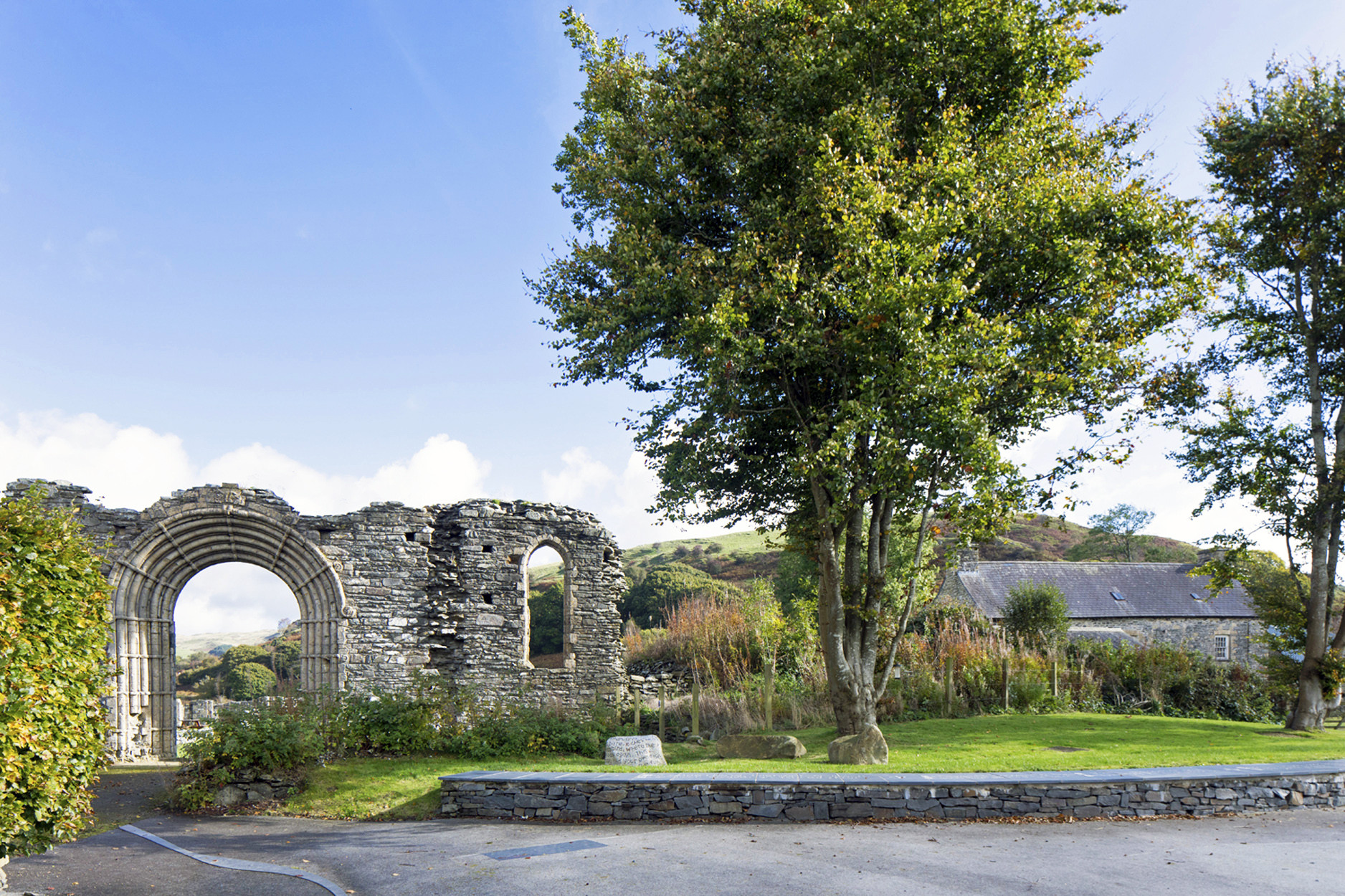 Image of gate at Strada Florida