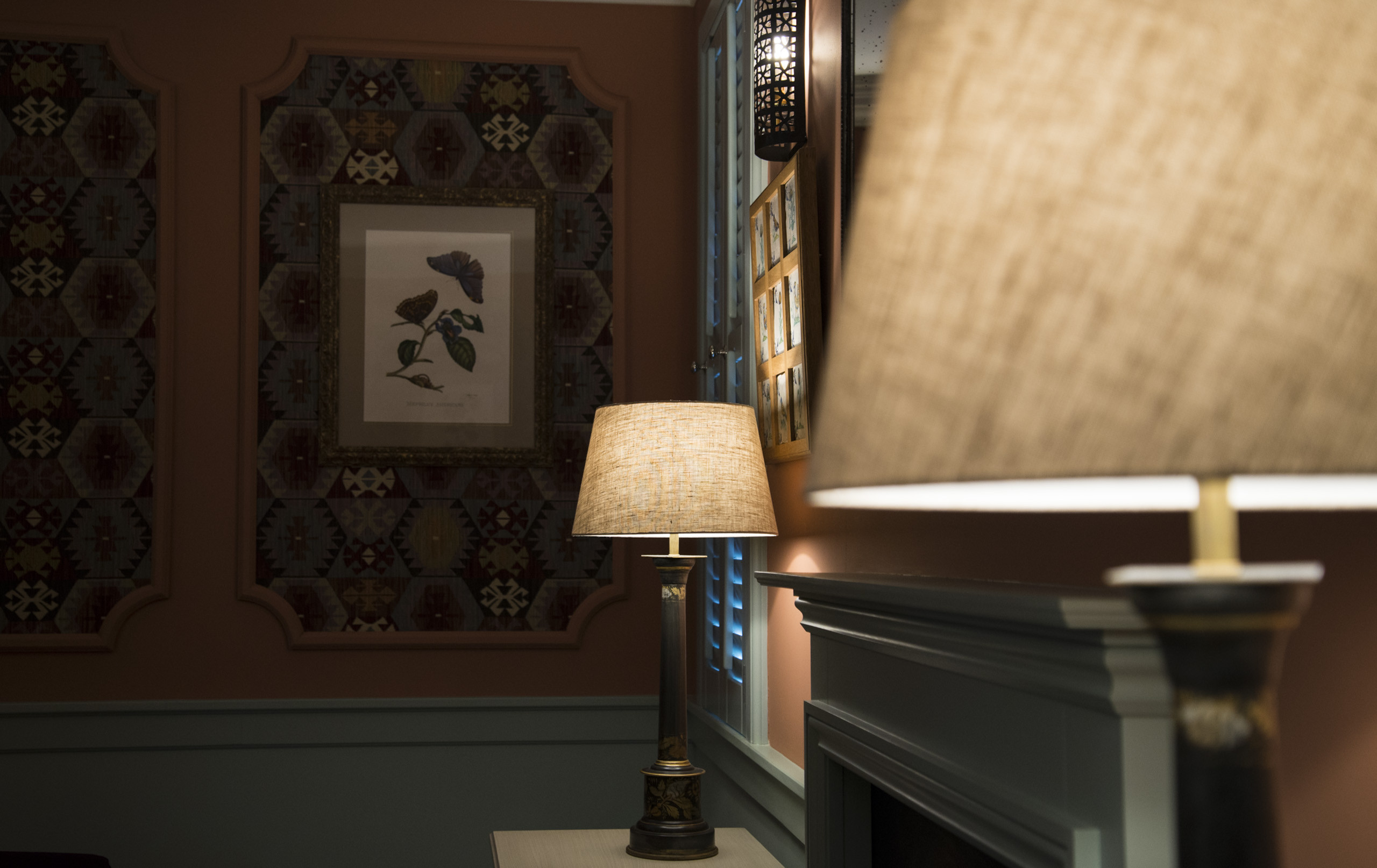 Image of two lamps in a dark room